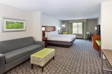 Holiday Inn Express Phenix City-Fort Benning an IHG Hotel