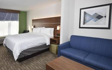 Holiday Inn Express Hotel & Suites Selma an IHG Hotel