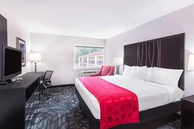 Ramada by Wyndham Tuscaloosa