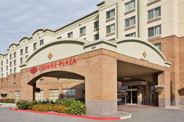 Crowne Plaza Anchorage-Midtown an IHG Hotel