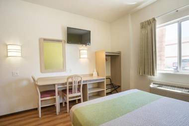 Motel 6-Lake Havasu AZ - Lakeside