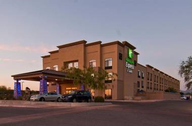 Holiday Inn Express and Suites Oro Valley an IHG Hotel