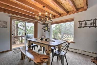 Charming Overgaard Home with Fire Pit and Games!