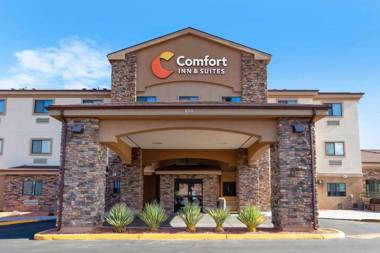 Comfort Inn & Suites Page at Lake Powell