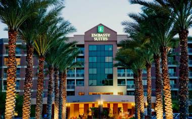 Embassy Suites Phoenix - Scottsdale