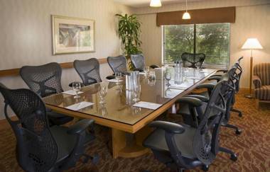 Embassy Suites Phoenix - Scottsdale