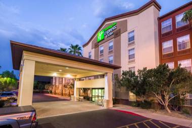 Holiday Inn Express Phoenix-Airport/University Drive an IHG Hotel