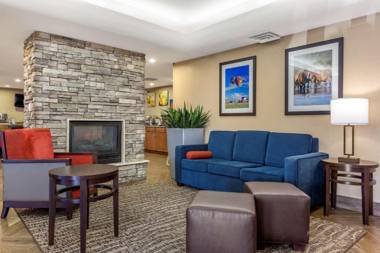 Comfort Inn & Suites Phoenix North / Deer Valley