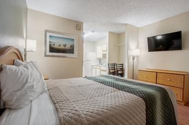 HomeTowne Studios by Red Roof Phoenix - Dunlap Ave