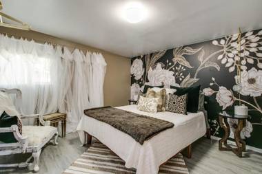 Designer Condo in Hip Zen Yard Midtown Phoenix