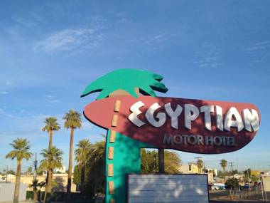 Egyptian Motor Hotel BW Signature Collection