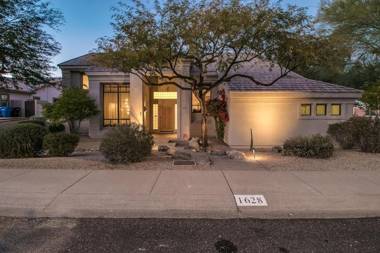 Casa Buena - Luxurious Retreat w2 Masters and Views