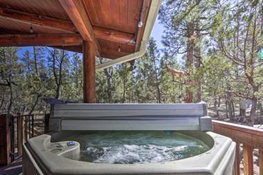 Redwood Cabin and Casita 2 Acres Fire Pit Hot Tub