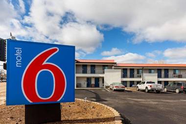 Motel 6-Show Low AZ