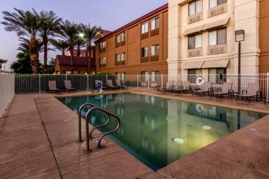Red Roof Inn PLUS+ Tempe - Phoenix Airport