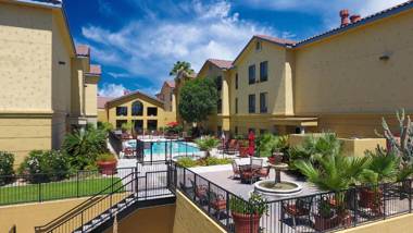 Hampton Inn & Suites Tucson Mall