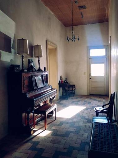 Historic Adobe 3br Home in Downtown El Presidio