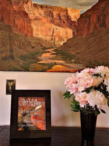 Sheridan House Inn- Adult Only Accommodation