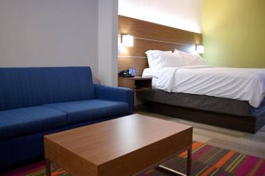 Holiday Inn Express Hotel & Suites Batesville an IHG Hotel