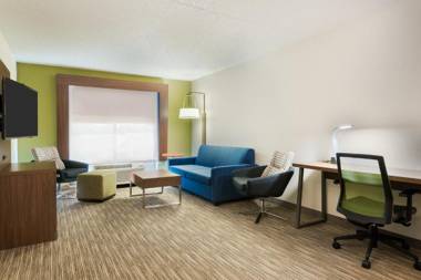 Holiday Inn Express Hotel & Suites Bentonville an IHG Hotel