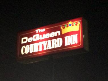 DeQueen Courtyard Inn