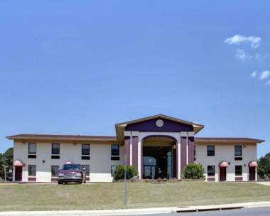 Econo Lodge Conference Center