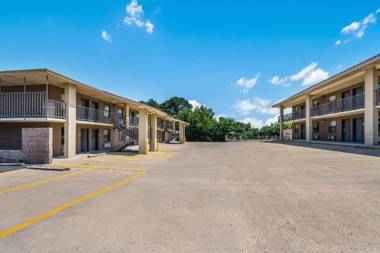 Quality Inn & Suites Hot Springs - Lake Hamilton