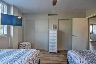 Stylish Resort Condo with Boat Slip on Lake Hamilton!