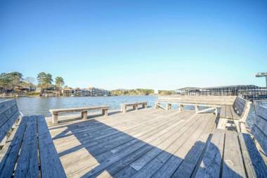 The Hamilton Lakefront - Studio Suites Hot Springs