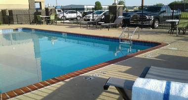 Best Western Plus Jonesboro Inn & Suites