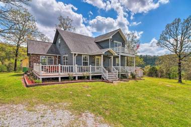 Mountain View Haven Fire Pit and Large Deck!