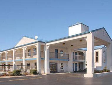 Days Inn & Suites by Wyndham Pine Bluff