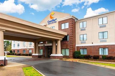 Comfort Inn & Suites Pine Bluff