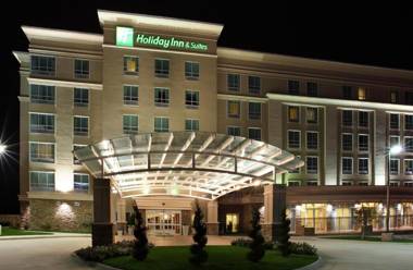 Holiday Inn and Suites Rogers at Pinnacle Hills an IHG Hotel