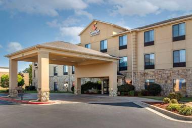 Comfort Inn & Suites Russellville I-40