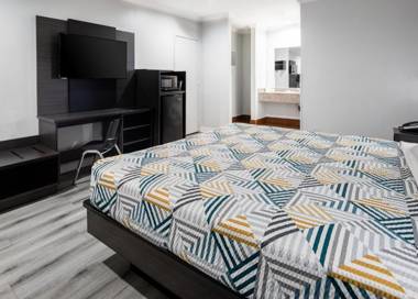 Motel 6-Anaheim CA - Convention Center