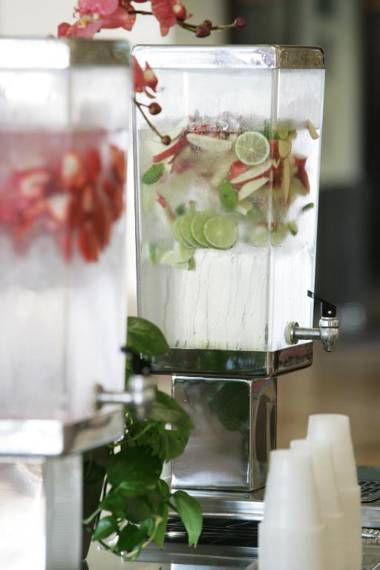 Desert Palms Hotel & Suites Anaheim Resort