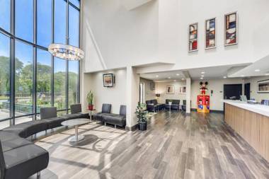 Anaheim Desert Inn & Suites