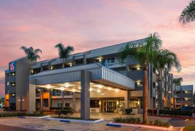 Motel 6-Anaheim CA - Maingate