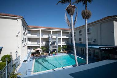 Brookhurst Plaza Inn