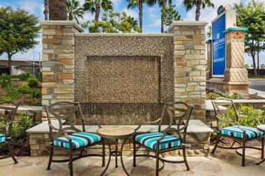 Candlewood Suites Anaheim - Resort Area an IHG Hotel