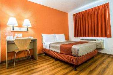 Motel 6-Anaheim CA - Fullerton East