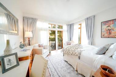 Zane Grey Pueblo Hotel