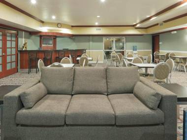 Holiday Inn Express Hotel & Suites Bakersfield Central