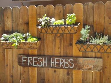 Vintage Lakeside Inn