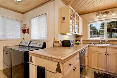 Snuggle Down Cottage-1544 by Big Bear Vacations