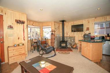 Cottage in the Pines-1667 by Big Bear Vacations
