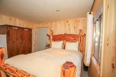 Cottage in the Pines-1667 by Big Bear Vacations