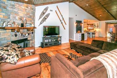 Alpine Chalet-1840 by Big Bear Vacations