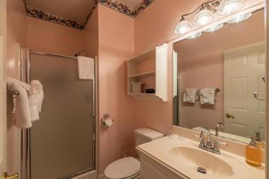 Apples Bed and Breakfast Inn